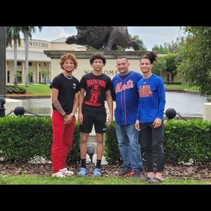 Meet your Posher, Manuel